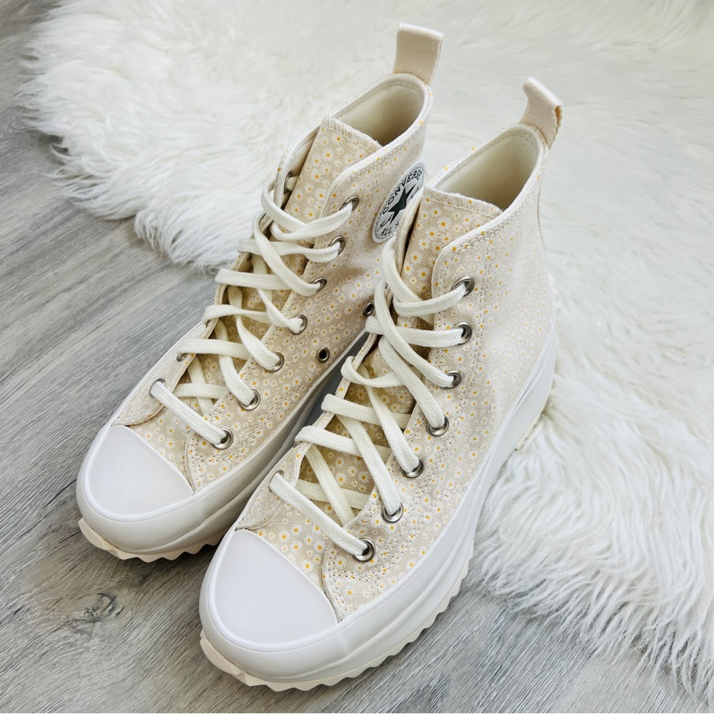 NWT Converse Run Star Hike Platform Daisy Women’s Shoes - Picture 2 of 8